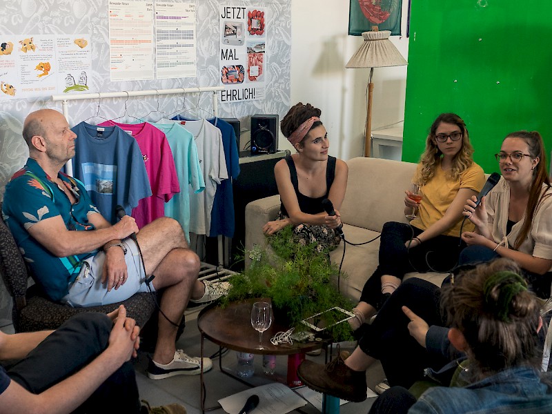 Von deiner Unmöglichkeit, die Welt zu retten.